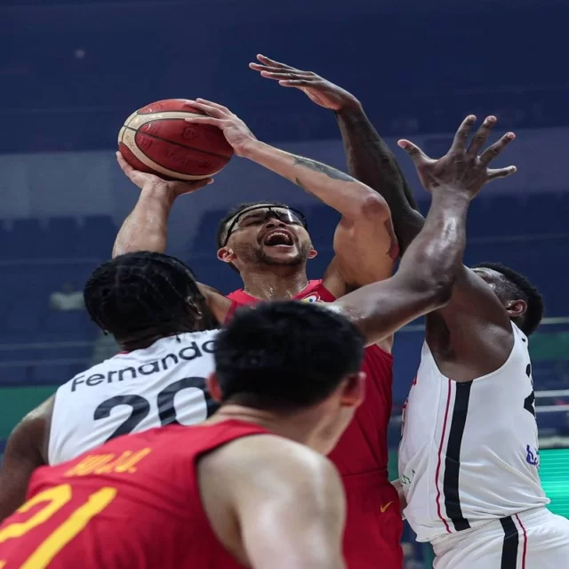 狼队卡位战竞争局势引关注 | CROWN SPORTS